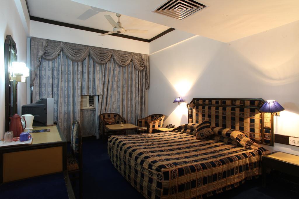 Hotel Jammu Ashok Habitación foto